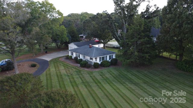 110 Glover Rd, Gastonia, NC 28056