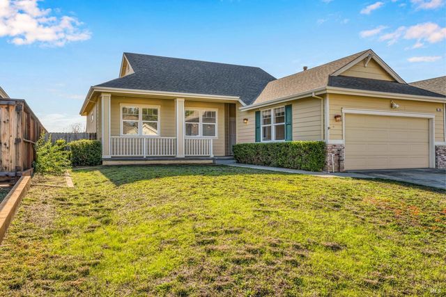 455 Gamay Dr, Cloverdale, CA 95425