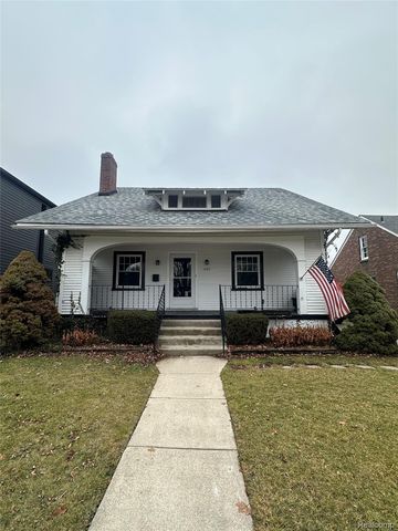1427 Villa Rd, Birmingham, MI 48009