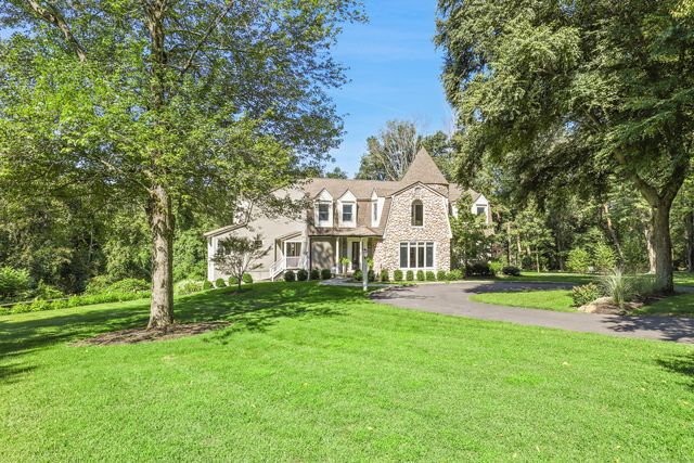 17 Titicus Ct, Ridgefield, CT 06877