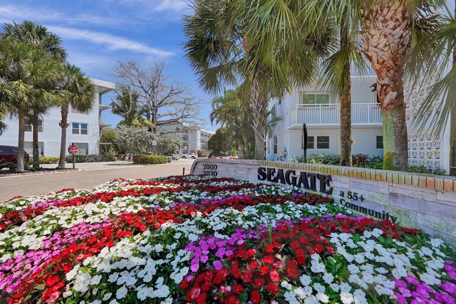 2000 S FEDERAL Highway #307, Boynton Beach, FL 33435