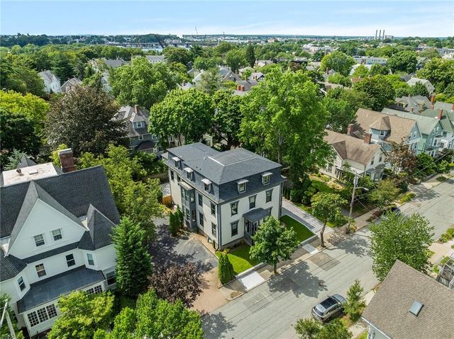 613 Angell St, Providence, RI 02906