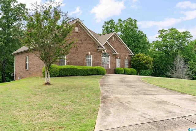 7532 Chase Way, Hueytown, AL 35023
