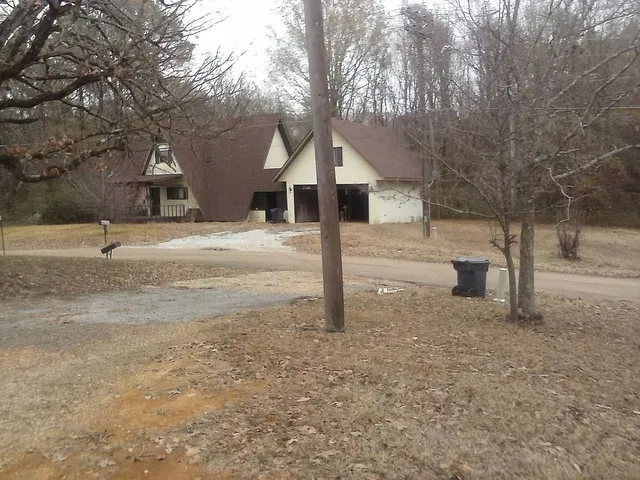 230 Pilgreen Rd, Bruce, MS 38915