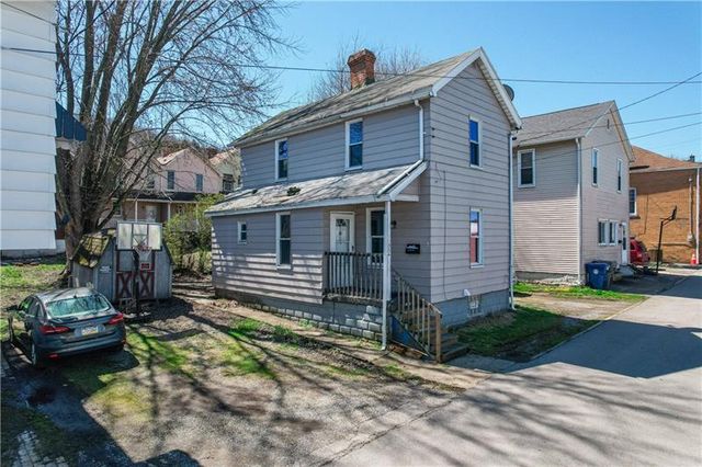 726 Bell Ave, Ellwood City, PA 16117