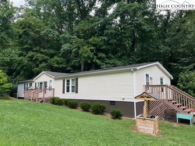 1980 Mountain Dale Road, Vilas, NC 28692