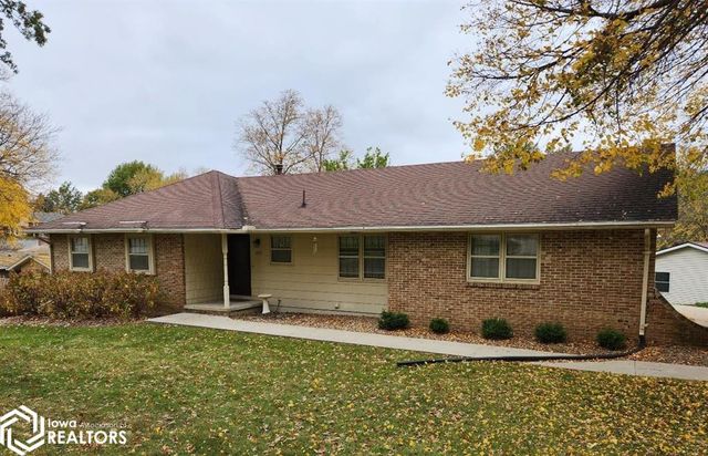 609 Patty Dr, Knoxville, IA 50138