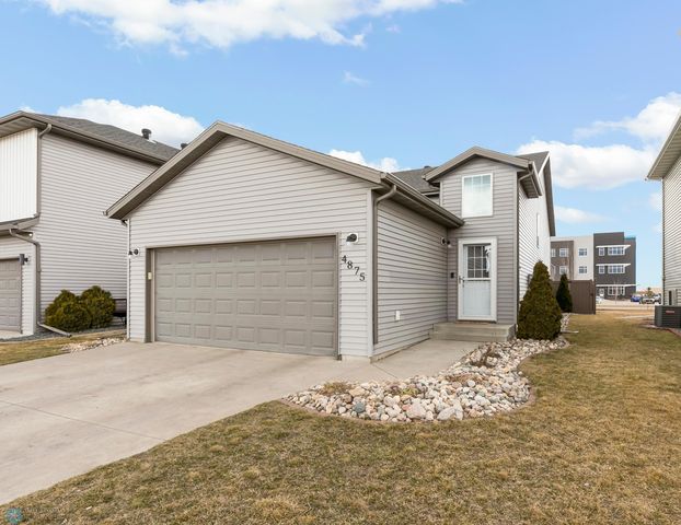 4875 34th Ave S, Fargo, ND 58104