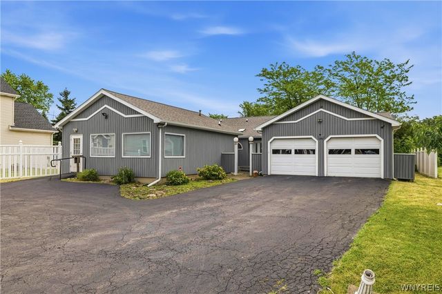 3231-3233 Military Rd, Niagara Falls, NY 14304