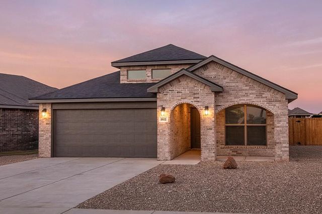 2413 Bryan Ave, Wolfforth, TX 79382