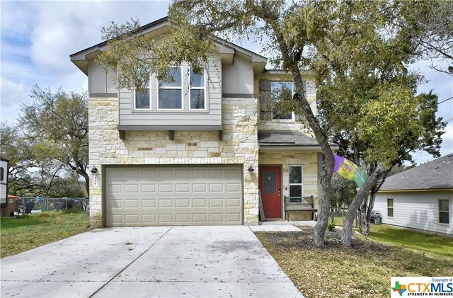 120 Lakeview Ct, Spring Branch, TX 78070