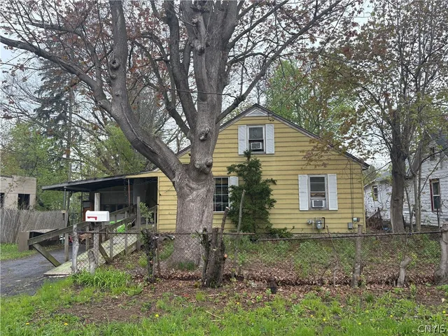 256 Wendell Ave, Nedrow, NY 13120
