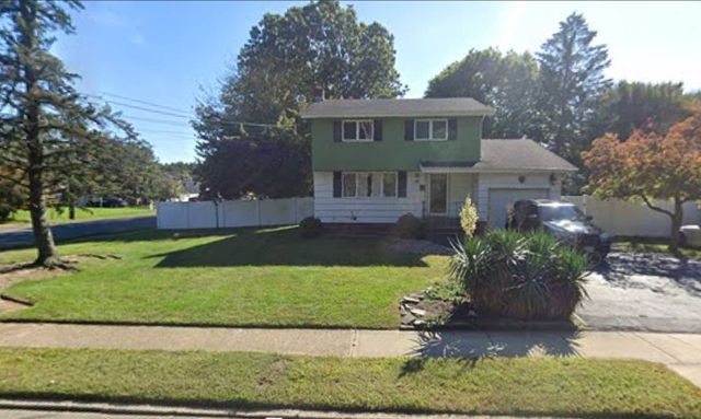 54 Colonial Springs Rd, Wheatley Heights, NY 11798