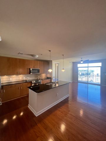 711 Cosmopolitan Dr, Atlanta, GA 30324