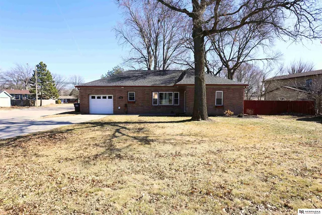 1228 N  Delaware Ave, Mc Cool Junction, NE 68467