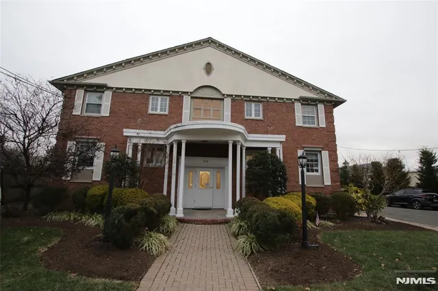 206 Main St, Millburn, NJ 07041