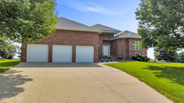 7345 Valley View Rd, Brookings, SD 57006