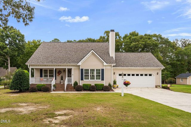 142 Palmer Dr, Clayton, NC 27527