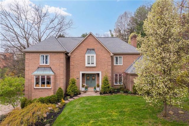 301 Chaucer Ct N, Sewickley, PA 15143
