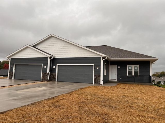 1353 Scenic Pointe COURT, Hartford, WI 53027