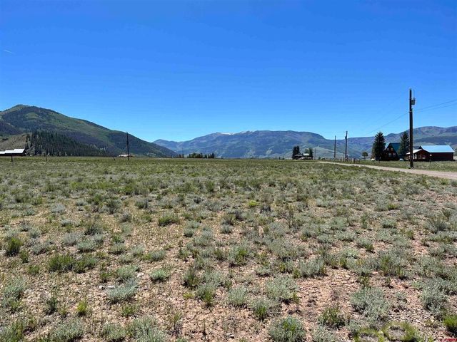 110 Bluff Dr, Creede, CO 81130