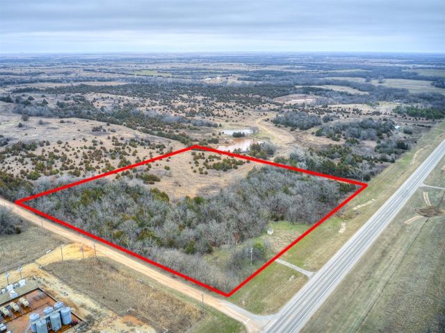 2 County Rd, Perry, OK 73077