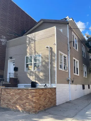 10519 34th Avenue, Flushing, NY 11368