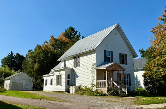 10 Church St, Chateaugay, NY 12920