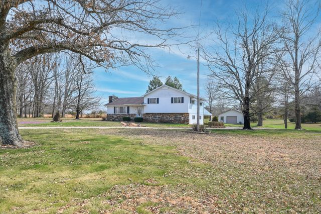 6226 East State Highway C, Strafford, MO 65757