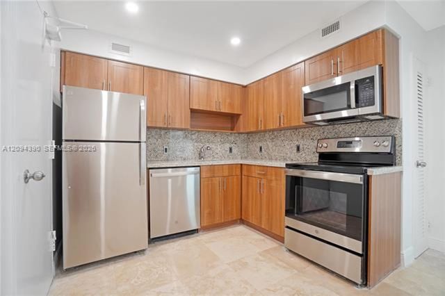 5101 Collins Ave #CU-11J, Miami Beach, FL 33140