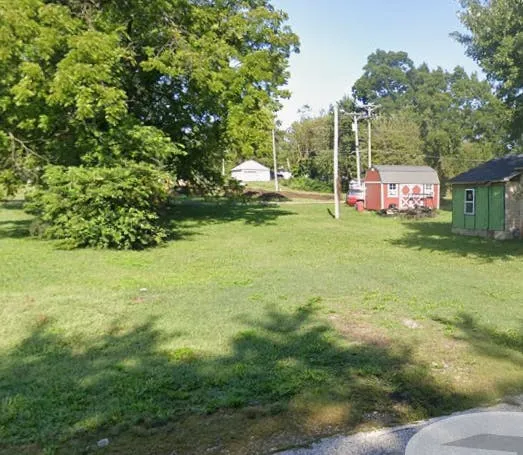 807 N  Washington Ave, Chanute, KS 66720