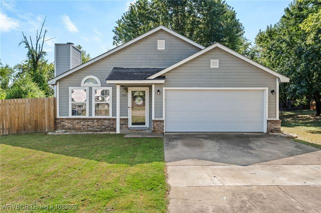 1906 N  Hills Blvd, Van Buren, AR 72956