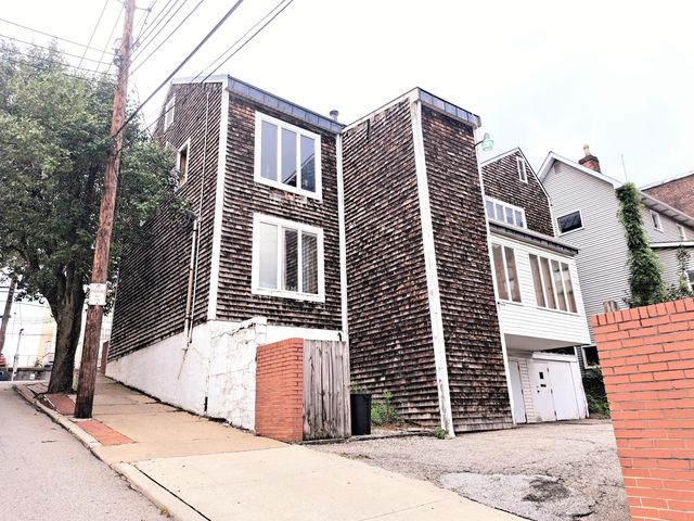 211 S  Maple Ave  #2, Greensburg, PA 15601