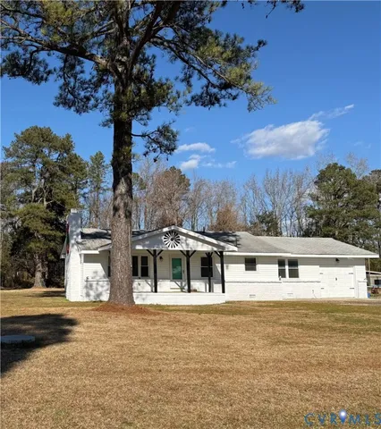 15200 Chieftain Rd, Disputanta, VA 23842