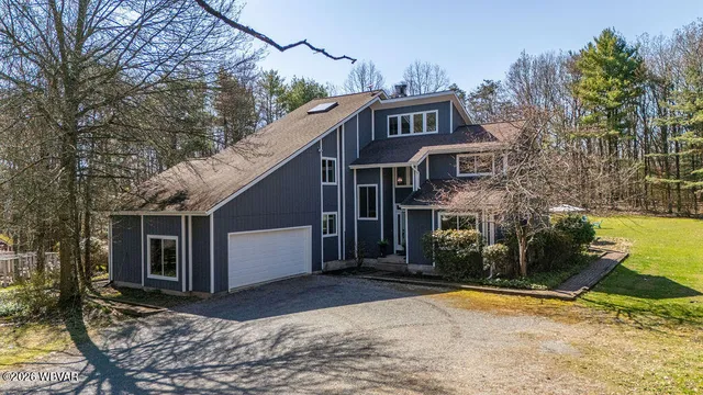 683 Becker Hill Rd, Williamsport, PA 17701