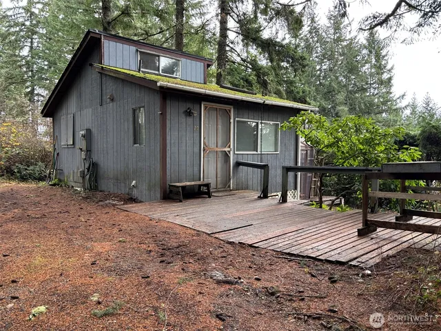 20 NE Saber Drive, Belfair, WA 98528