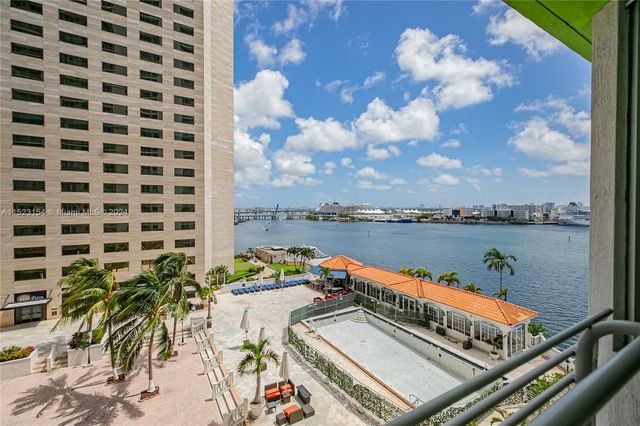 335 Biscayne Blvd #1108, Miami, FL 33131