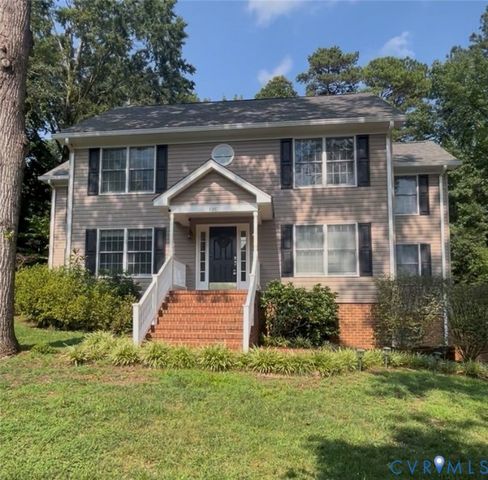 836 Forest Hill Dr, South Hill, VA 23970