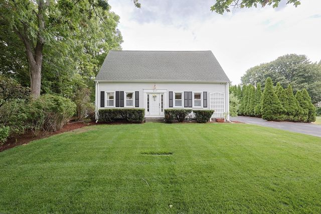 417 Mount Hope St, North Attleboro, MA 02760