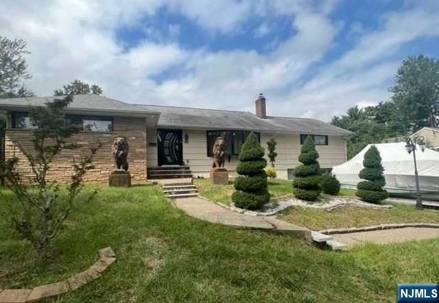 302 Pine St, Haworth, NJ 07641