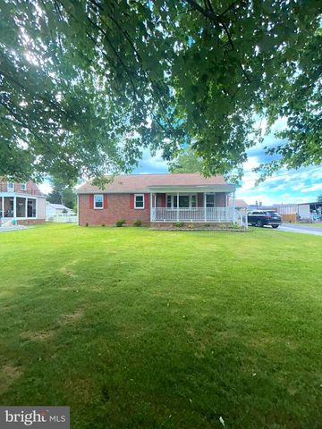 211 W  Main St, Fairfield, PA 17320