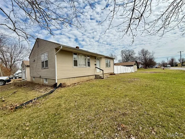 559 W  Bell St, Montgomery City, MO 63361