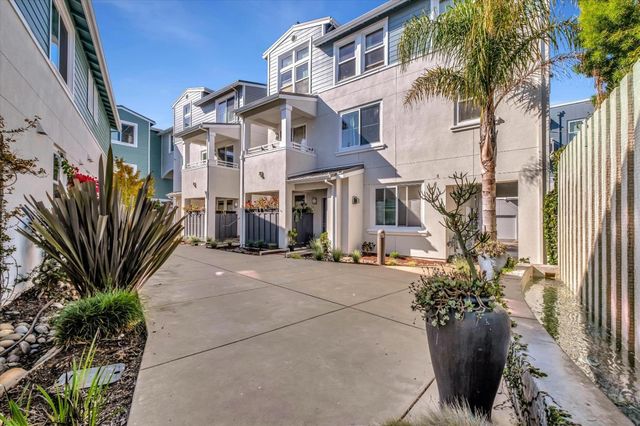 1066 41st Ave #D201, Capitola, CA 95010