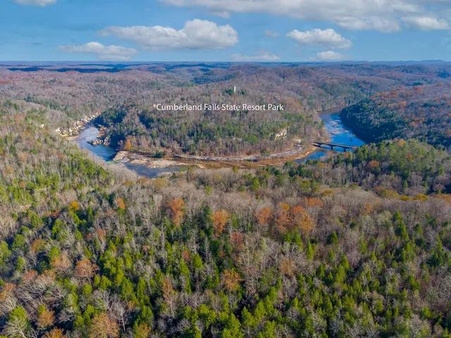 1111 Cumberland Falls Rd, Parkers Lake, KY 42634