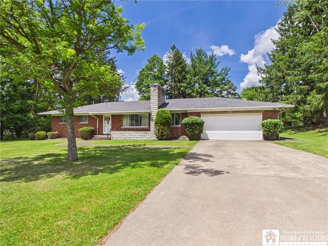 961 Kingston Dr, Olean, NY 14760