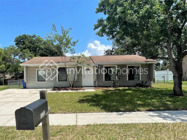1220 Piney Branch Cir, Valrico, FL 33594