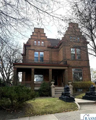 611 Center St, New Ulm, MN 56073