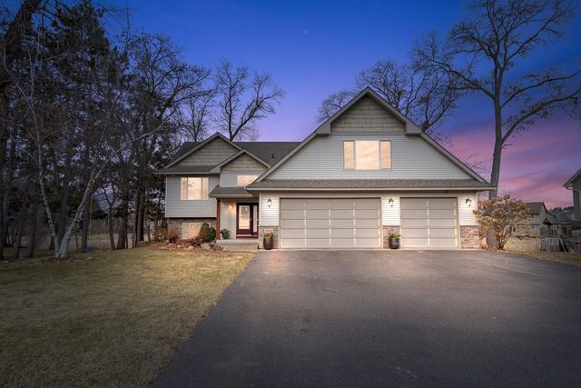30150 Foxtail Ln, Stacy, MN 55079