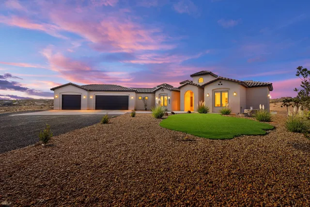 2005 Mate Ct NE, Rio Rancho, NM 87144