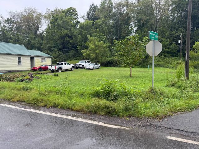 2415 Scarbro Rd, Scarbro, WV 25917